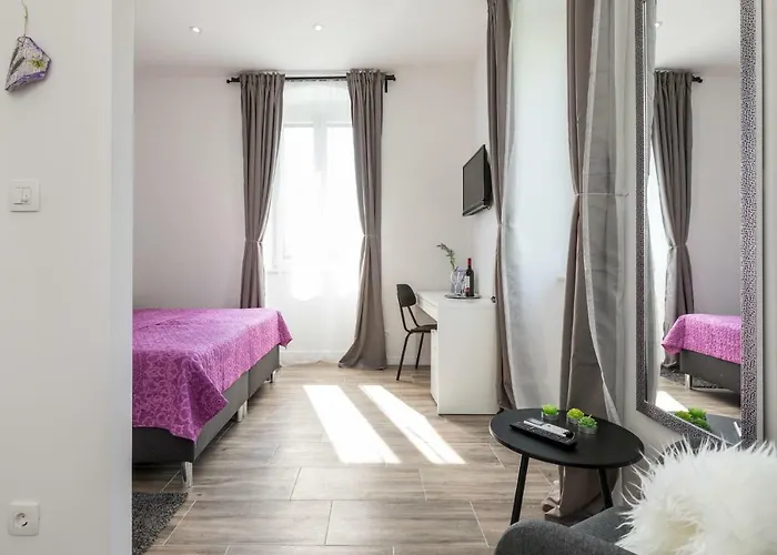 Seabed Rooms1 בית הארחה