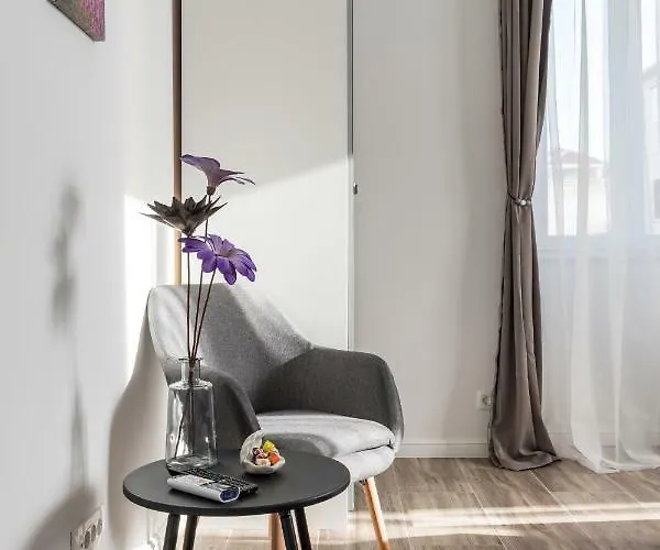 Πανσιόν Seabed Rooms1