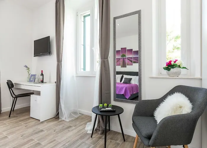 Guest house Seabed Rooms1 Split